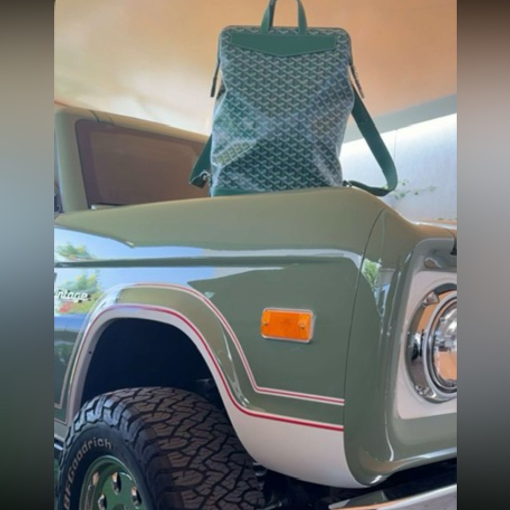 Meet your Posher, Lizzy